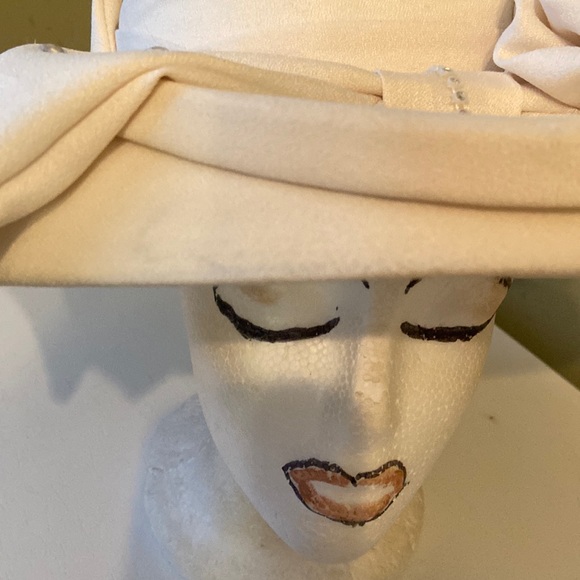 Beautiful Ivory Church Dress Hat by Lily Lee main image 12